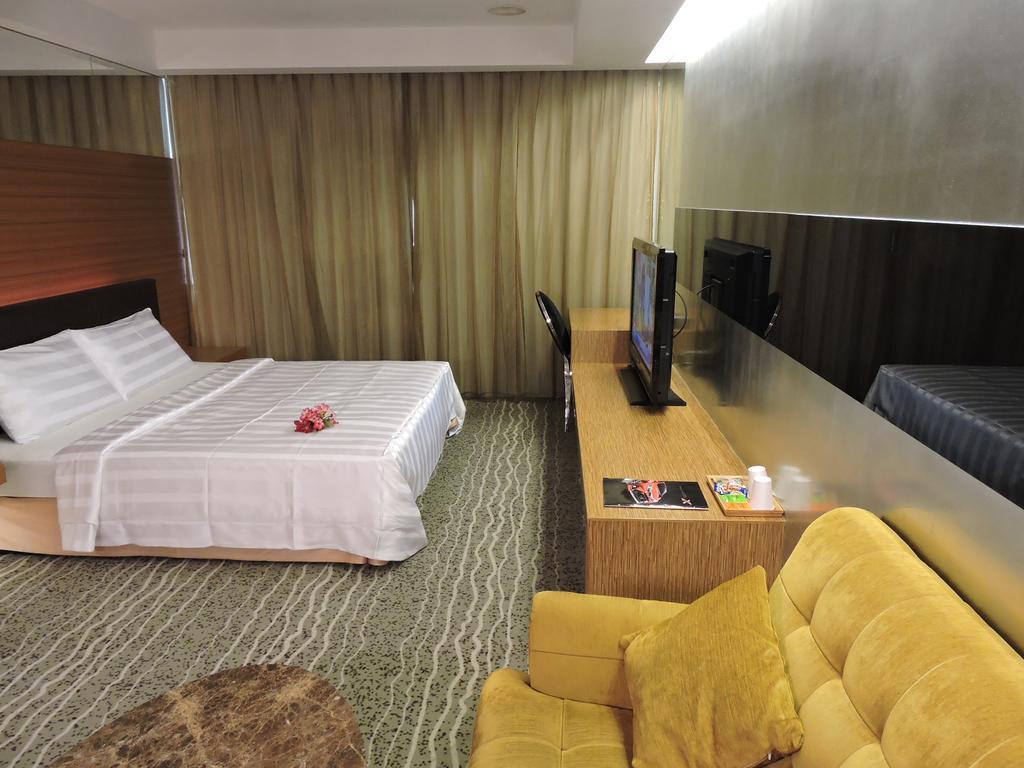 Edinburgh Motel Тайнан Екстериор снимка