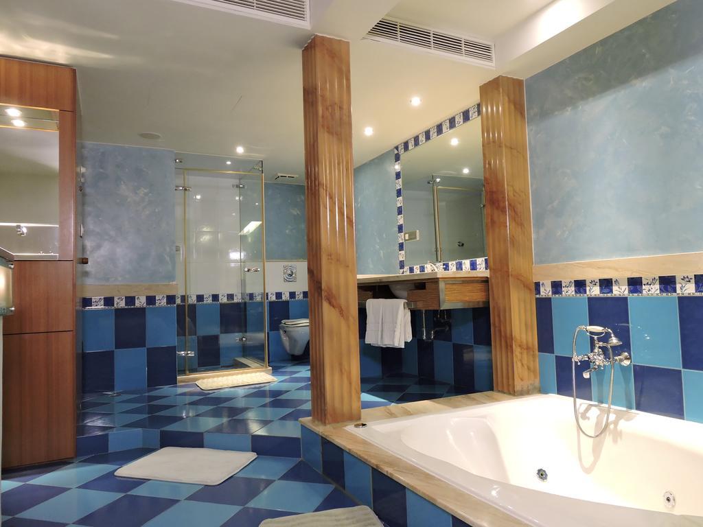 Edinburgh Motel Тайнан Екстериор снимка