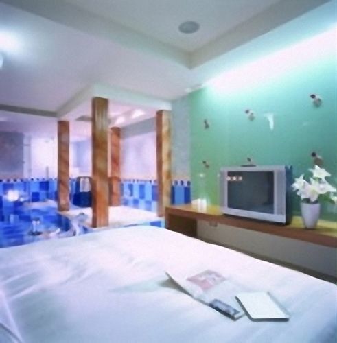 Edinburgh Motel Тайнан Екстериор снимка