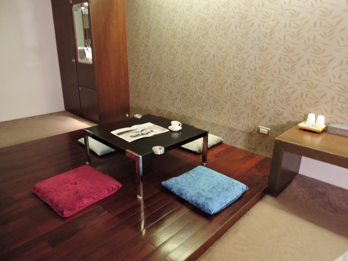Edinburgh Motel Тайнан Екстериор снимка