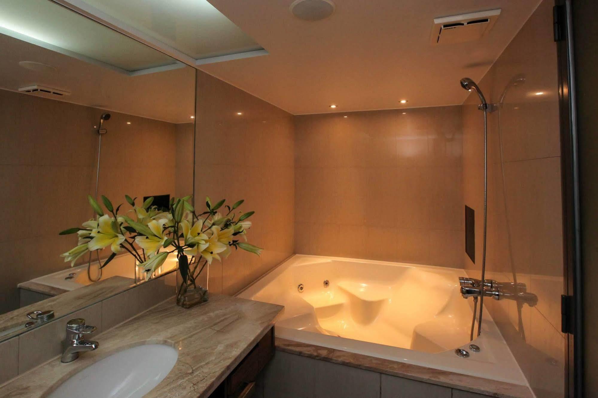 Edinburgh Motel Тайнан Екстериор снимка