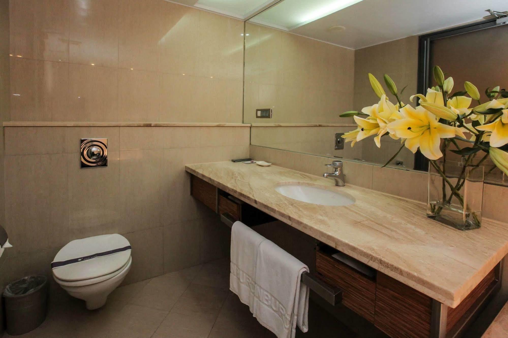Edinburgh Motel Тайнан Екстериор снимка